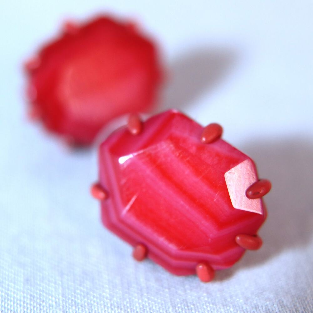Kendra Scott Red Matte Faceted Mother of Pearl Stone Prong Set Pierced Earrings